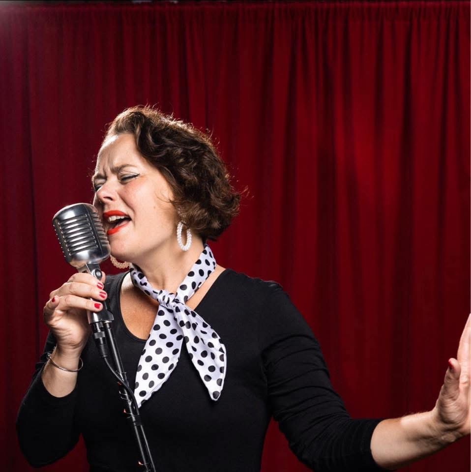 Elaine från Femtinge Teater